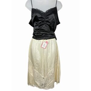 Vintage 70s Elegant Ivory Lace Skirt Size Lg White Ivory Bridal‎ Slip Coquette